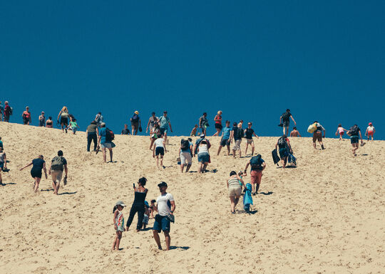 Plages en peril la dune du pilat un phoenix si fragile