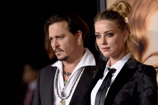 Amber Heard largue Johnny Depp